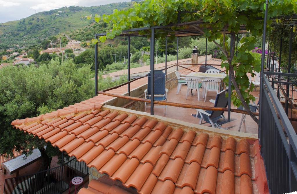 L' Arca Residence Cefalù Zimmer foto